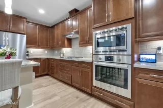 Photo #3: 6335143 Listing