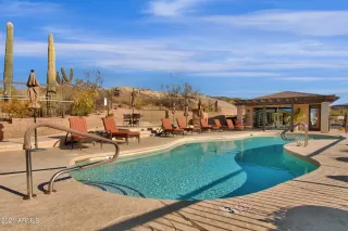 Photo #5: 6335143 Listing