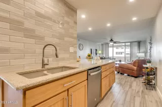 Photo #3: 6335221 Listing