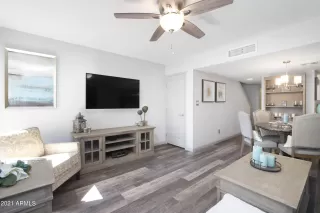 Photo #4: 6335377 Listing