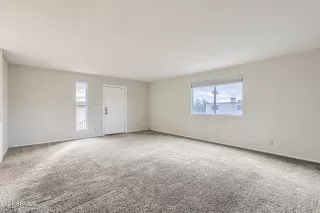Photo #6: 6335379 Listing