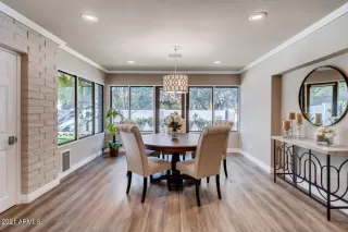 Photo #2: 6335794 Listing