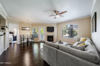 Photo #2: 6335827 Listing