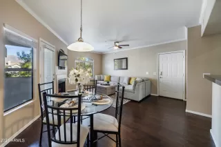 Photo #6: 6335827 Listing