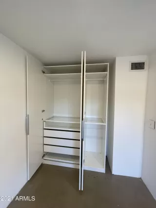 Photo #5: 6335854 Listing