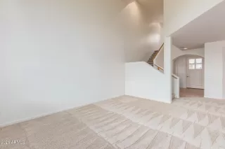 Photo #5: 6335869 Listing