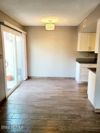 Photo #5: 6336677 Listing