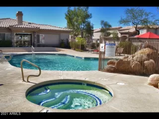 Photo #5: 6336926 Listing 