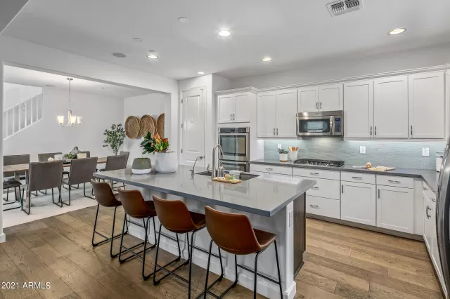 MLS: 6337208 Condo For Sale