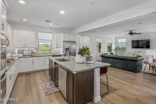 Photo #2: 6337208 Listing