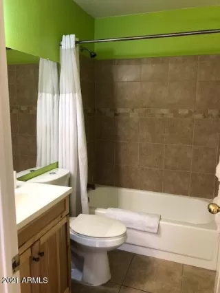 Photo #5: 6337283 Listing