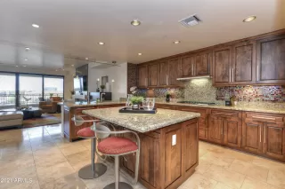 Photo #3: 6337328 Listing
