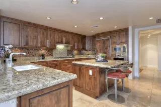 Photo #4: 6337328 Listing