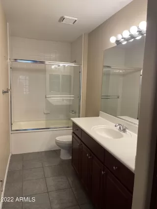 Photo #3: 6337833 Listing