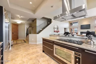 Photo #5: 6337948 Listing 