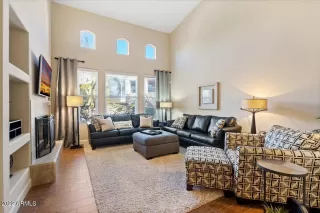 Photo #5: 6338082 Listing