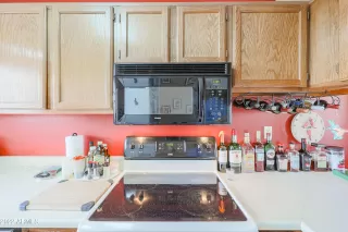 Photo #5: 6338122 Listing
