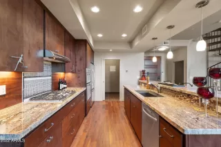 Photo #5: 6338165 Listing 