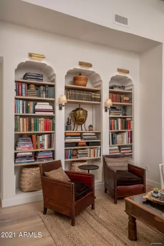 Photo #5: 6338188 Listing