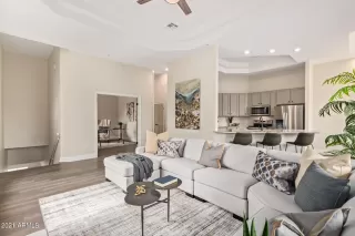 Photo #4: 6338247 Listing