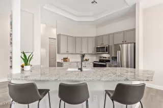 Photo #5: 6338247 Listing