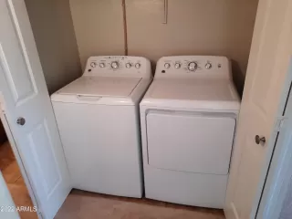 Photo #5: 6338613 Listing