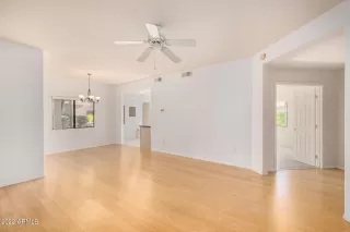 Photo #4: 6338707 Listing 