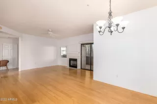 Photo #5: 6338707 Listing 