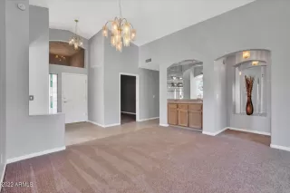 Photo #5: 6339248 Listing
