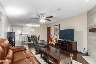 Photo #4: 6339253 Listing