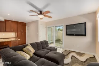 Photo #3: 6339431 Listing