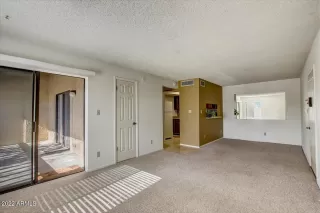 Photo #6: 6339494 Listing