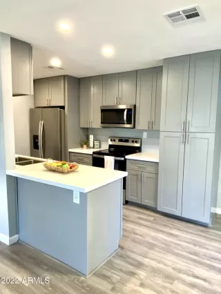 Photo #3: 6339567 Listing