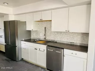 Photo #4: 6339577 Listing