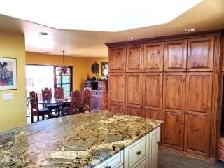 Photo #5: 6339592 Listing