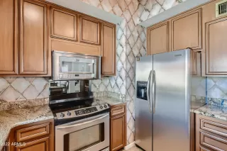 Photo #5: 6339732 Listing