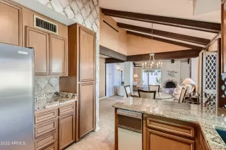 Photo #6: 6339732 Listing