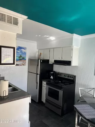 Photo #2: 6340039 Listing