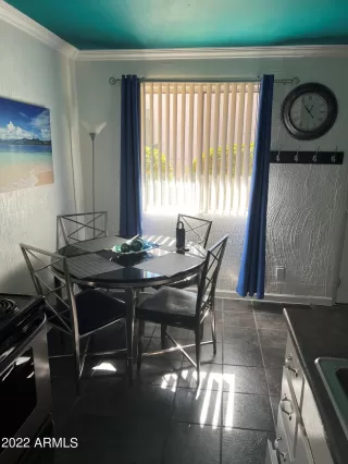 Photo #5: 6340039 Listing