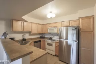 Photo #5: 6340063 Listing