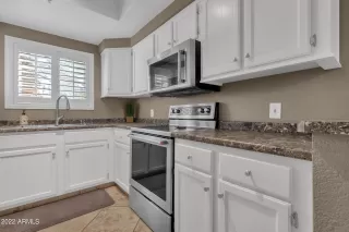 Photo #4: 6340317 Listing