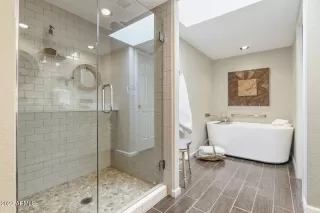 Photo #3: 6340366 Listing 