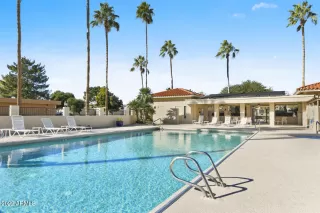 Photo #5: 6340366 Listing 