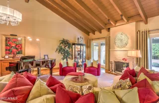 Photo #6: 6340661 Listing 