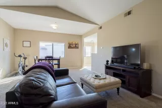 Photo #6: 6340679 Listing 