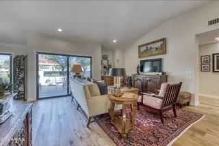 Photo #2: 6340685 Listing