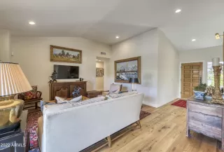 Photo #3: 6340685 Listing