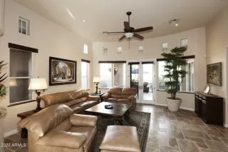 Photo #5: 6341024 Listing