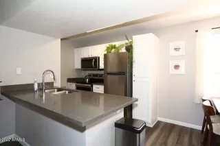 Photo #5: 6341178 Listing 