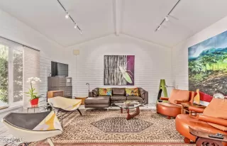 Photo #2: 6341212 Listing